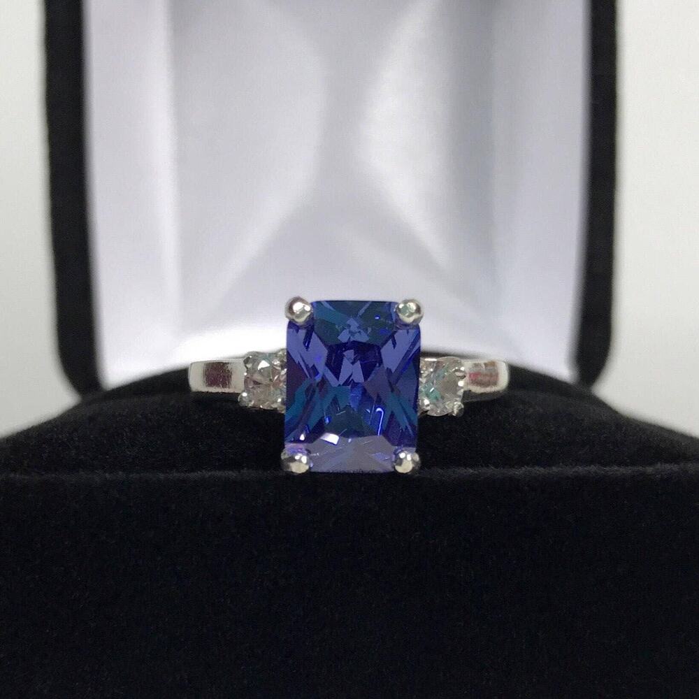 Gorgeous 2.5ct Emerald Cut Tanzanite Ring White Sapphire Accents Size 10